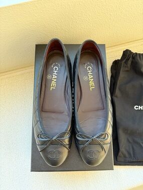 CHANEL Black Quilted Leather CC Bow Ballet Flats